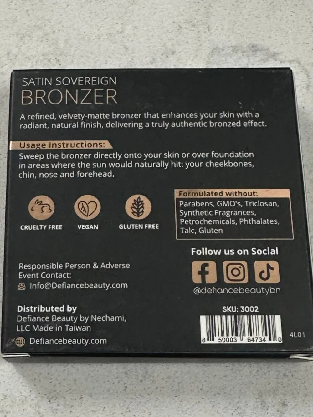 Defiance Beauty Bronzer New in Box